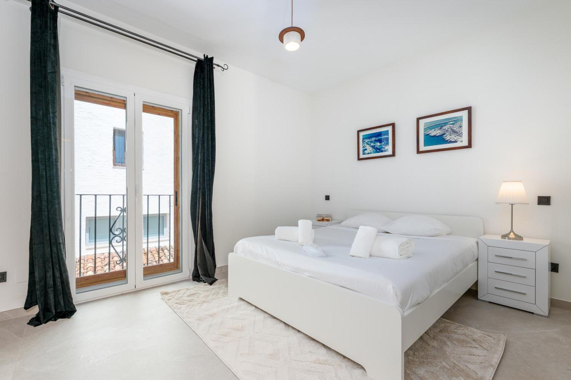 243-Fully Renovated-Puerto Banus Marbella Front Line Penthouse Apartment Exterior photo