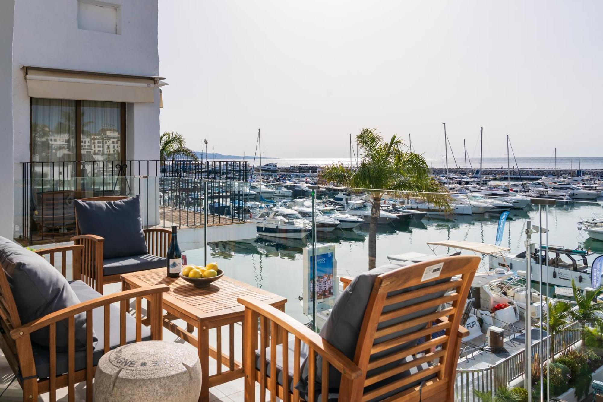 243-Fully Renovated-Puerto Banus Marbella Front Line Penthouse Apartment Exterior photo